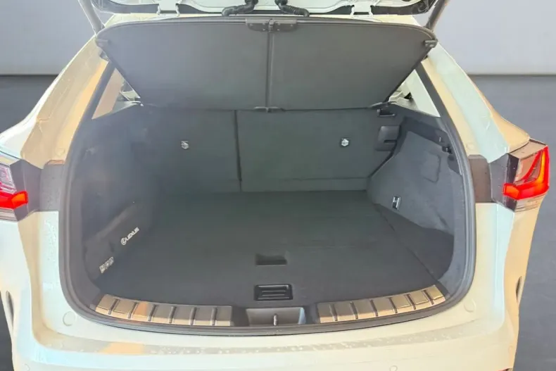 Lexus NX 450h din 2025 cu 8.195 km - oferta LEX175636 - foto 17