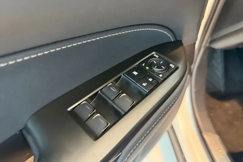 Lexus NX 450h din 2025 cu 8.195 km - oferta LEX175636 - foto 22