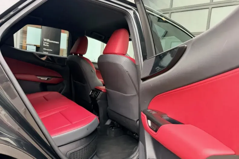 Lexus NX 450h din 2022 cu 47.156 km - oferta LEX175640 - foto 7