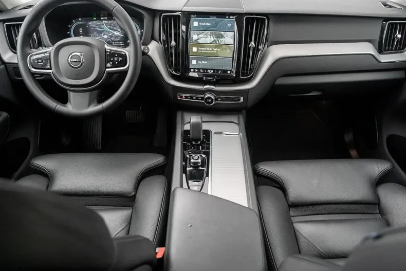 Volvo XC60 din 2022 cu 73.300 km - oferta VOL175653 - foto 10