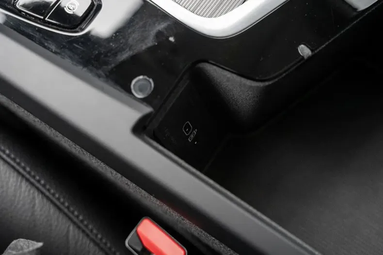 Volvo XC60 din 2022 cu 73.300 km - oferta VOL175653 - foto 20