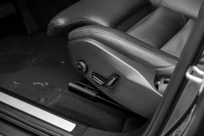 Volvo XC60 din 2022 cu 73.300 km - oferta VOL175653 - foto 25