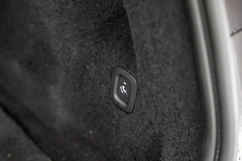 Volvo XC60 din 2022 cu 73.300 km - oferta VOL175653 - foto 27