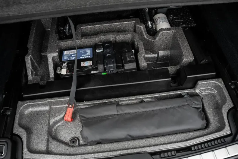 Volvo XC60 din 2022 cu 73.300 km - oferta VOL175653 - foto 29