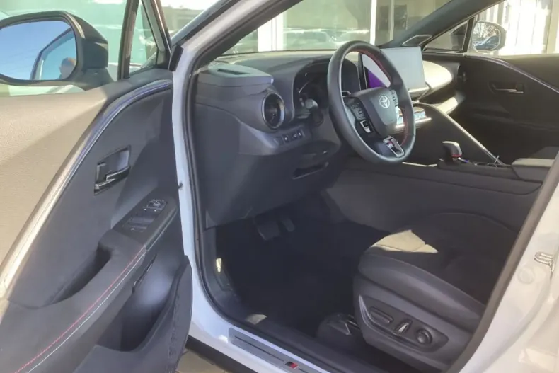 Toyota C-HR din 2024 cu 8.600 km - oferta TOY175665 - foto 10