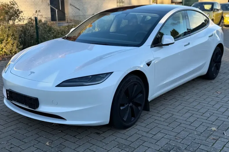 Tesla Model 3 din 2023 cu 47.000 km - oferta TES175671 - foto 3