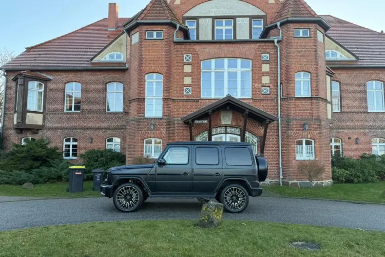 Mercedes-Benz G 63 AMG din 2025 cu 1.000 km - oferta MER175674 - foto 10