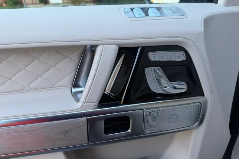 Mercedes-Benz G 63 AMG din 2025 cu 1.000 km - oferta MER175674 - foto 11