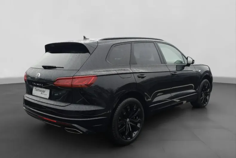 Volkswagen Touareg din 2022 cu 71.783 km - oferta VOL175694 - foto 2