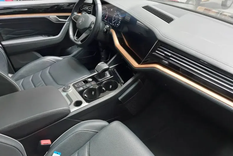 Volkswagen Touareg din 2022 cu 65.000 km - oferta VOL175698 - foto 10