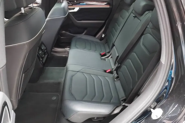 Volkswagen Touareg din 2022 cu 65.000 km - oferta VOL175698 - foto 14