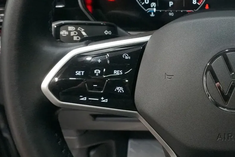 Volkswagen Touareg din 2022 cu 67.435 km - oferta VOL175717 - foto 14