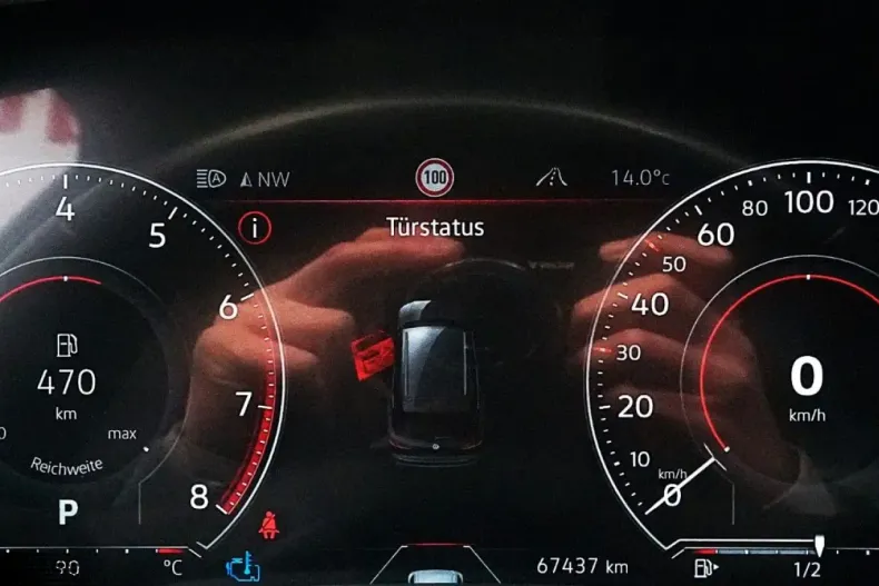 Volkswagen Touareg din 2022 cu 67.435 km - oferta VOL175717 - foto 16