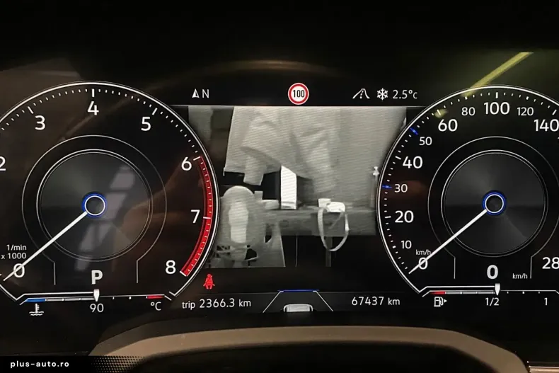 Volkswagen Touareg din 2022 cu 67.435 km - oferta VOL175717 - foto 17