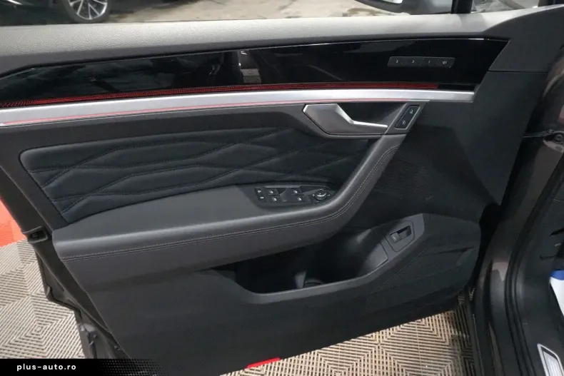 Volkswagen Touareg din 2022 cu 67.435 km - oferta VOL175717 - foto 19