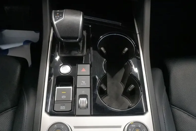 Volkswagen Touareg din 2022 cu 67.435 km - oferta VOL175717 - foto 23