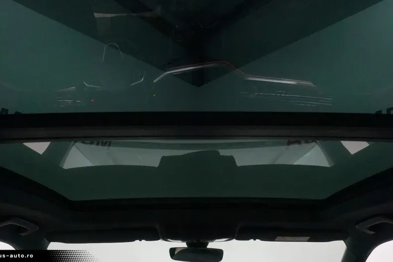 Volkswagen Touareg din 2022 cu 67.435 km - oferta VOL175717 - foto 31