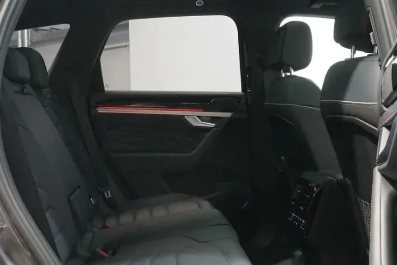 Volkswagen Touareg din 2022 cu 67.435 km - oferta VOL175717 - foto 33