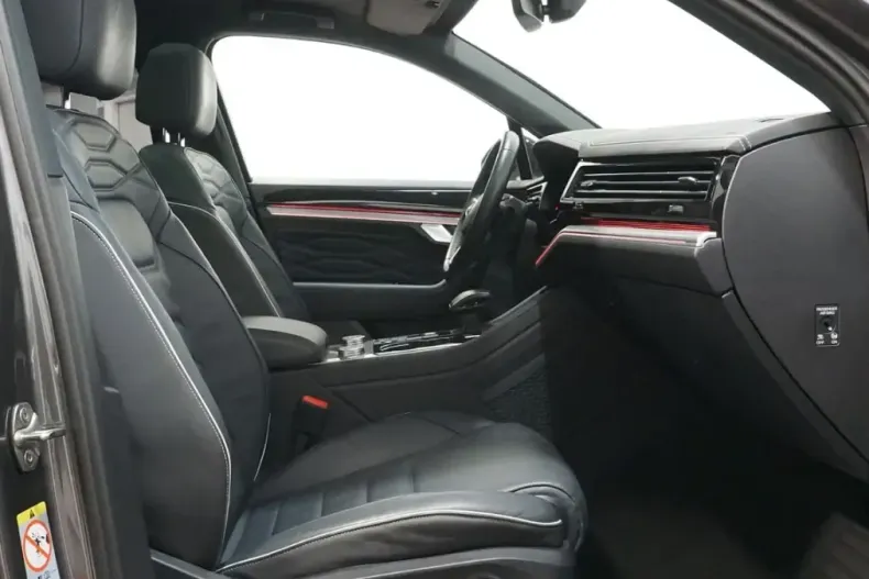 Volkswagen Touareg din 2022 cu 67.435 km - oferta VOL175717 - foto 34