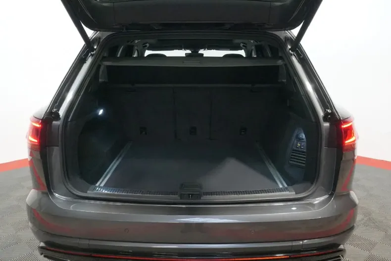 Volkswagen Touareg din 2022 cu 67.435 km - oferta VOL175717 - foto 35