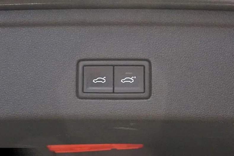 Volkswagen Touareg din 2022 cu 67.435 km - oferta VOL175717 - foto 37