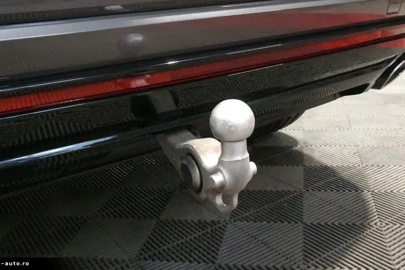 Volkswagen Touareg din 2022 cu 67.435 km - oferta VOL175717 - foto 39