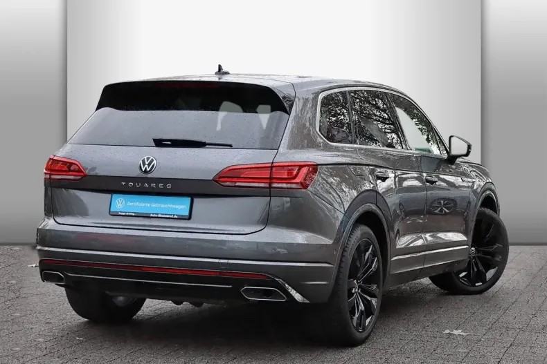 Volkswagen Touareg din 2022 cu 28.930 km - oferta VOL175720 - foto 2