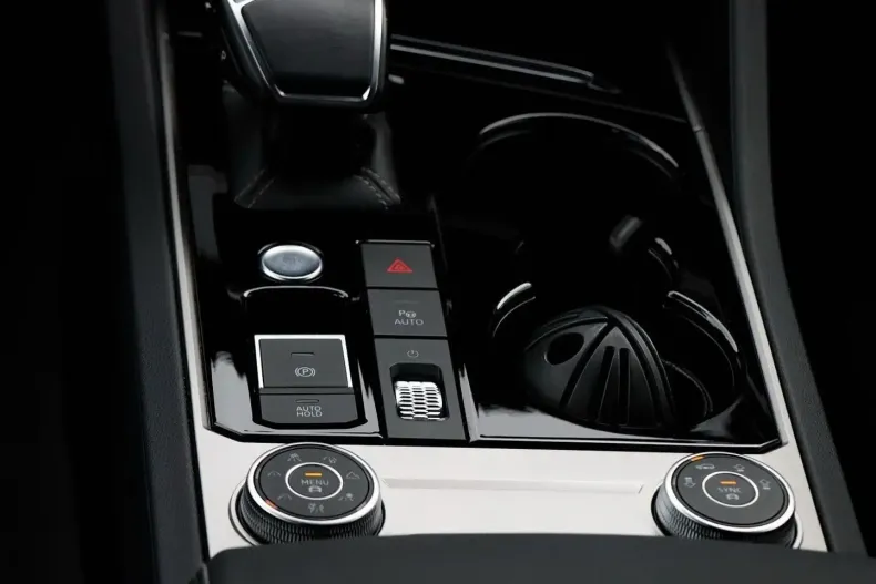 Volkswagen Touareg din 2022 cu 28.930 km - oferta VOL175720 - foto 10