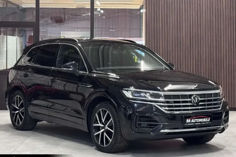 Volkswagen Touareg din 2022 cu 67.880 km - oferta VOL175721 - foto 1