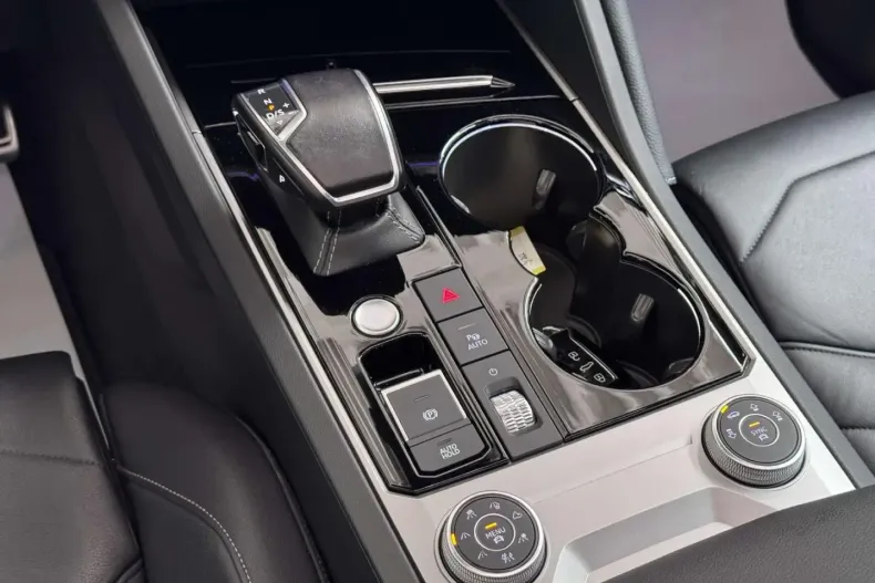 Volkswagen Touareg din 2022 cu 67.880 km - oferta VOL175721 - foto 11