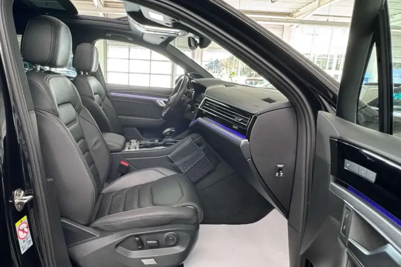 Volkswagen Touareg din 2022 cu 67.880 km - oferta VOL175721 - foto 13