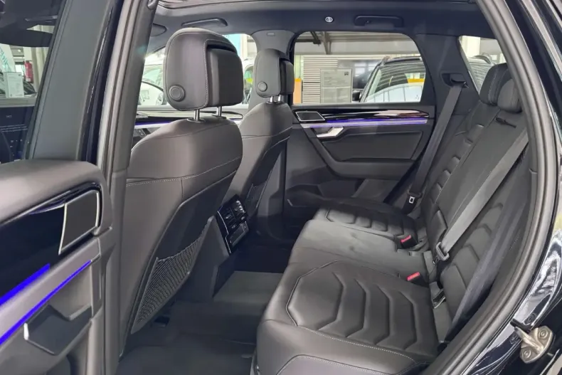 Volkswagen Touareg din 2022 cu 67.880 km - oferta VOL175721 - foto 14