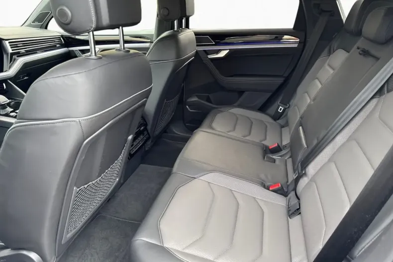 Volkswagen Touareg din 2022 cu 56.990 km - oferta VOL175723 - foto 11