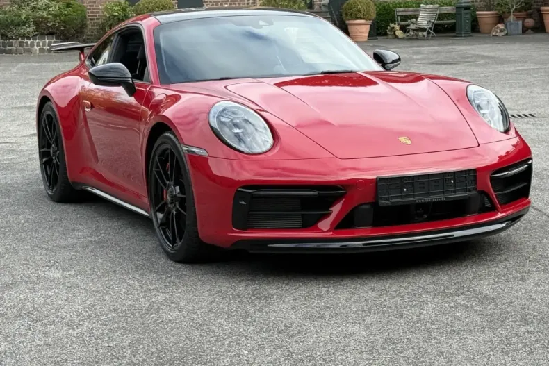 Porsche 992 din 2023 cu 11.300 km - oferta POR175727 - foto 1