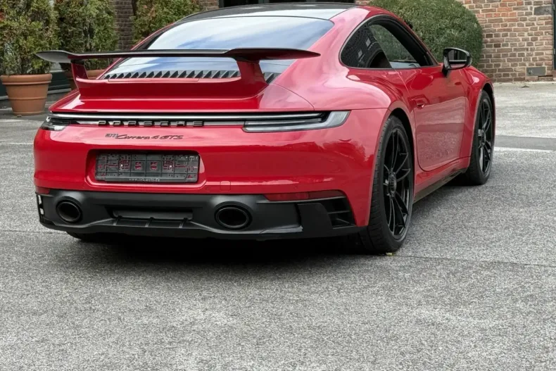 Porsche 992 din 2023 cu 11.300 km - oferta POR175727 - foto 28