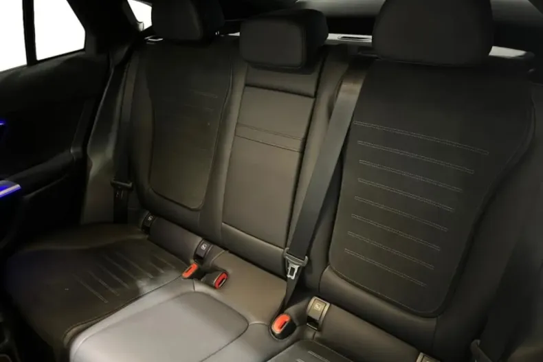 Mercedes-Benz GLC 300 din 2025 cu 4.201 km - oferta MER175728 - foto 7