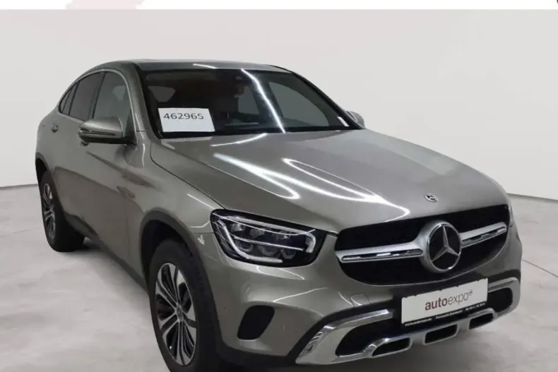 Mercedes-Benz GLC 300 din 2022 cu 62.352 km - oferta MER175733 - foto 1