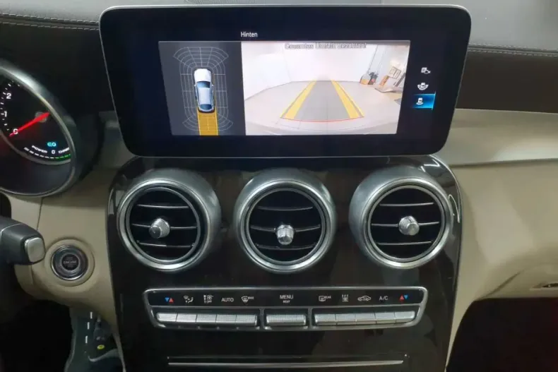 Mercedes-Benz GLC 300 din 2022 cu 62.352 km - oferta MER175733 - foto 8