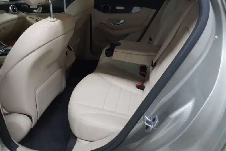 Mercedes-Benz GLC 300 din 2022 cu 62.352 km - oferta MER175733 - foto 10