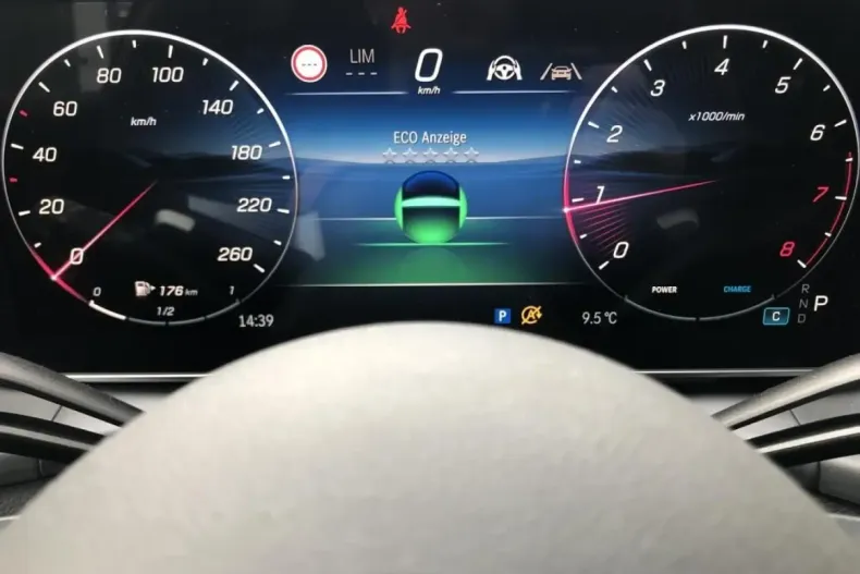 Mercedes-Benz GLC 300 din 2024 cu 15.852 km - oferta MER175743 - foto 11