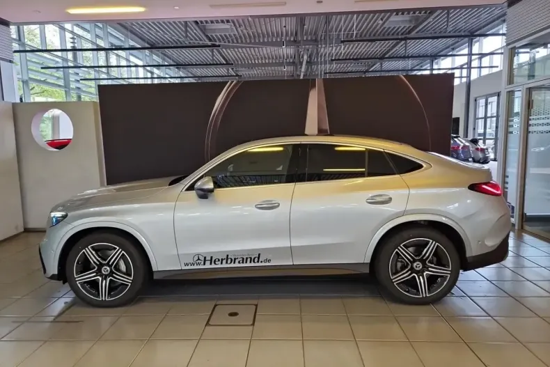 Mercedes-Benz GLC 300 din 2024 cu 8.483 km - oferta MER175746 - foto 2