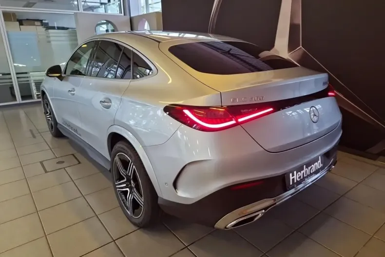 Mercedes-Benz GLC 300 din 2024 cu 8.483 km - oferta MER175746 - foto 3