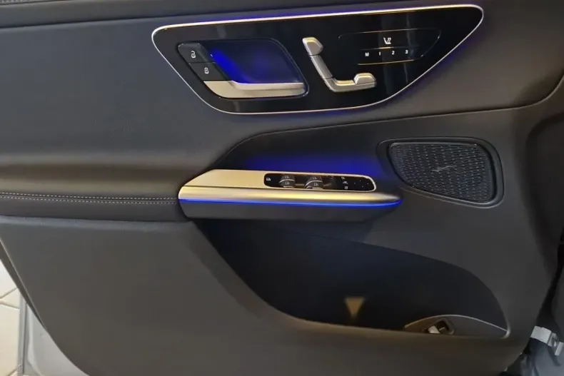 Mercedes-Benz GLC 300 din 2024 cu 8.483 km - oferta MER175746 - foto 13