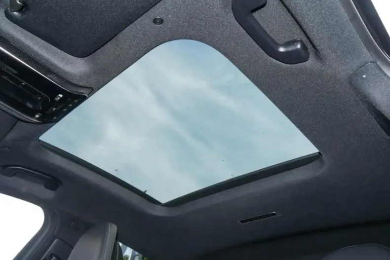 Mercedes-Benz GLC 200 din 2025 cu 3.423 km - oferta MER175751 - foto 9