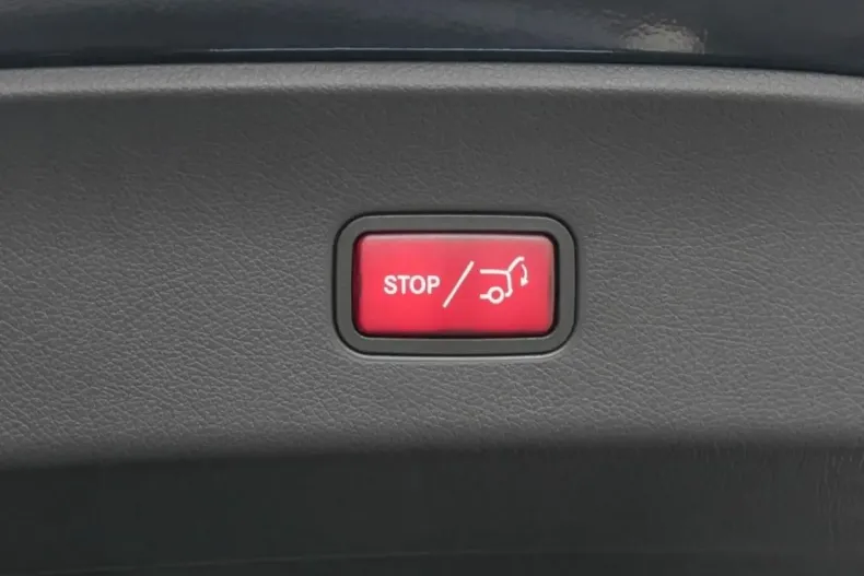 Mercedes-Benz GLC 200 din 2025 cu 3.423 km - oferta MER175751 - foto 14