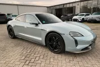 Porsche Taycan din 2024 cu 2.599 km - oferta POR175753 - foto 8