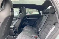 Porsche Taycan din 2024 cu 2.599 km - oferta POR175753 - foto 17