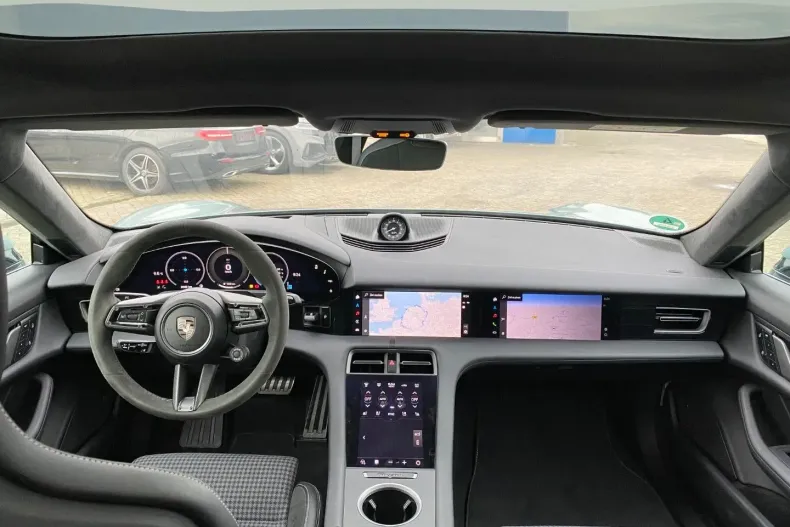 Porsche Taycan din 2024 cu 2.599 km - oferta POR175753 - foto 18