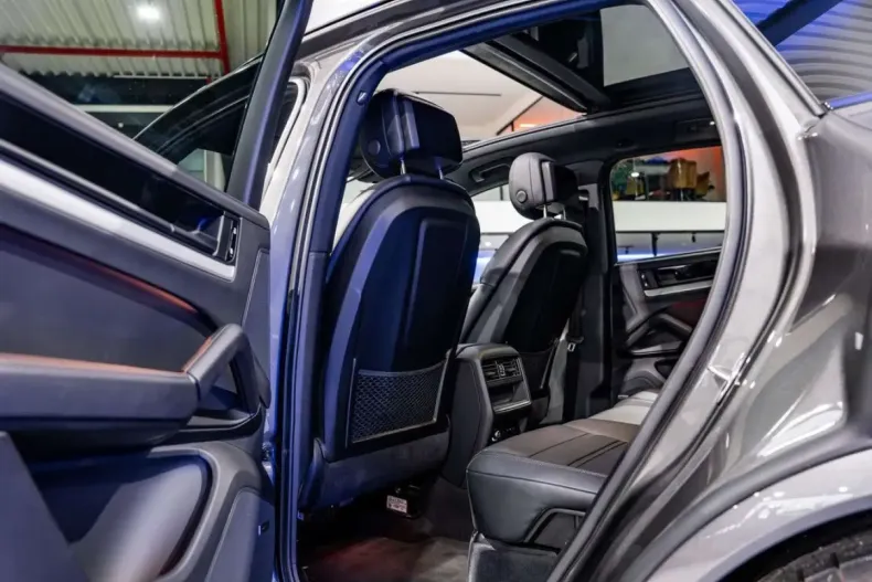 Porsche Cayenne din 2024 cu 34.430 km - oferta POR175755 - foto 18