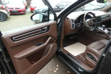 Porsche Cayenne din 2022 - oferta POR175756